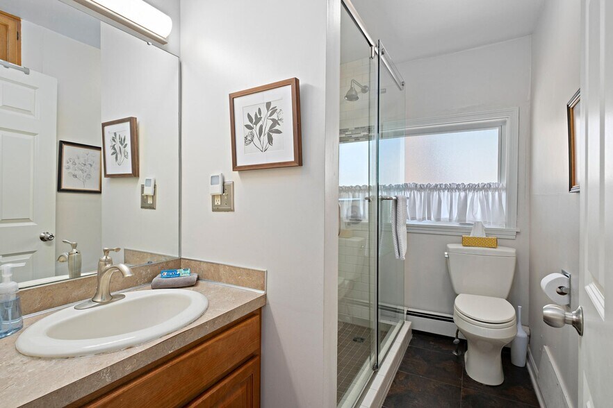 More Photos Of 22 Crescent St, Grand Rapids Apartments For Sale