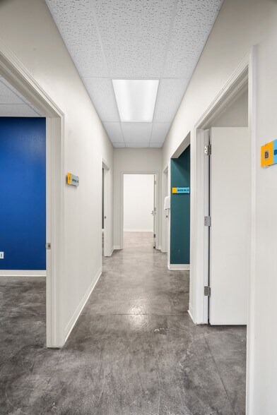 More Photos Of 2000 Lomaland Dr, El Paso Storefront Retail Office For Lease