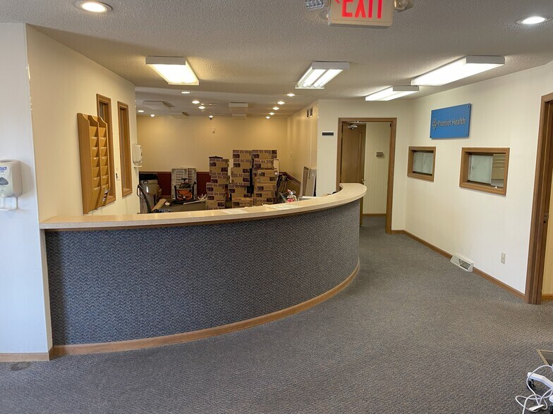 More Photos Of 62-82 N Breiel Blvd, Middletown Office For Sale