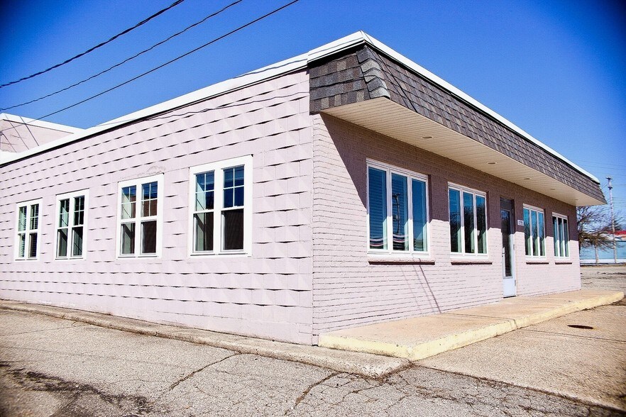 More Photos Of 735 Crofton St SE, Grand Rapids Warehouse For Lease