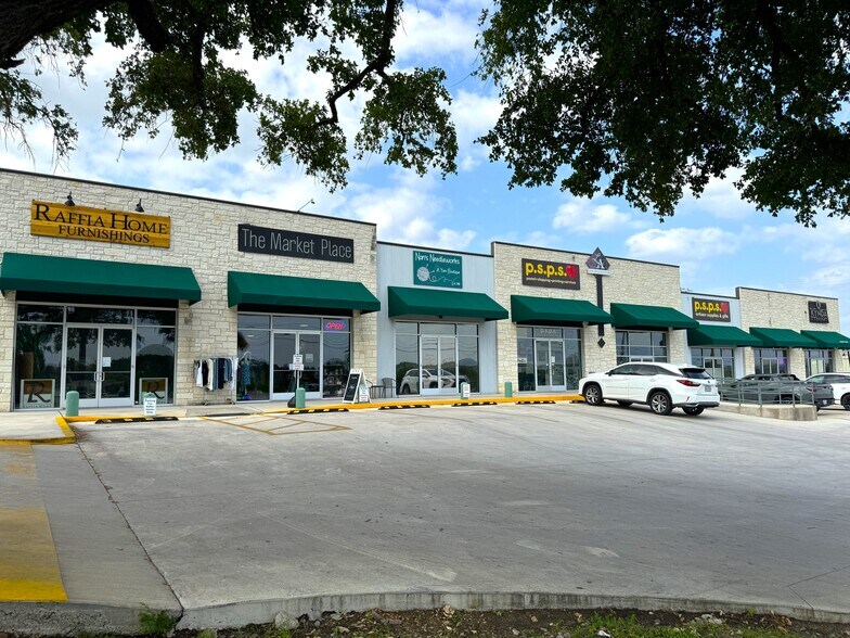 More Photos Of 4315 W FM 2147, Cottonwood Shores Storefront For Lease