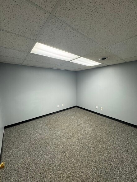 More Photos Of 1724-1742 E Ridge Rd, Rochester Medical For Sale
