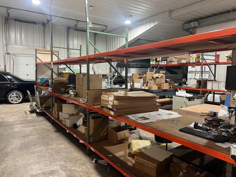 More Photos Of 565 Union Ave, Middlesex Flex For Sale