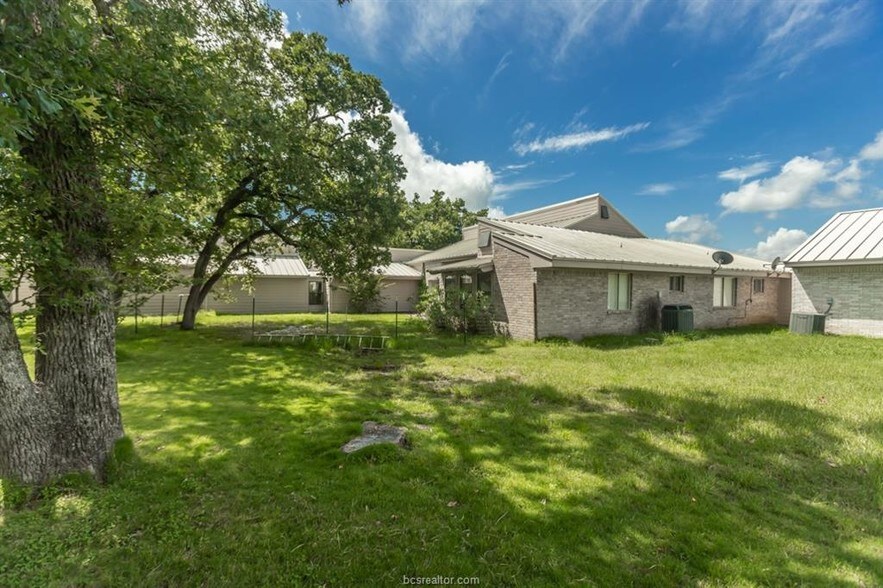 More Photos Of 993 Peach Creek Cut Off, College Station Office Residential For Sale