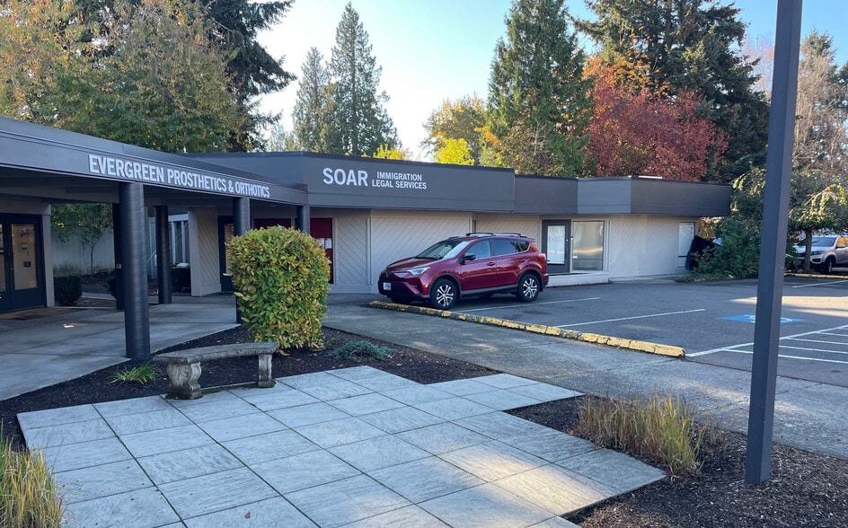 More Photos Of 862 SE Oak St, Hillsboro Medical For Sale