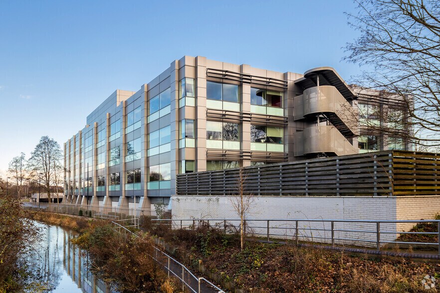 More Photos Of St Cloud Way, Maidenhead Office For Lease