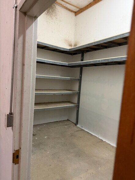 More Photos Of 3876 Indian Ripple Rd, Dayton Service For Lease