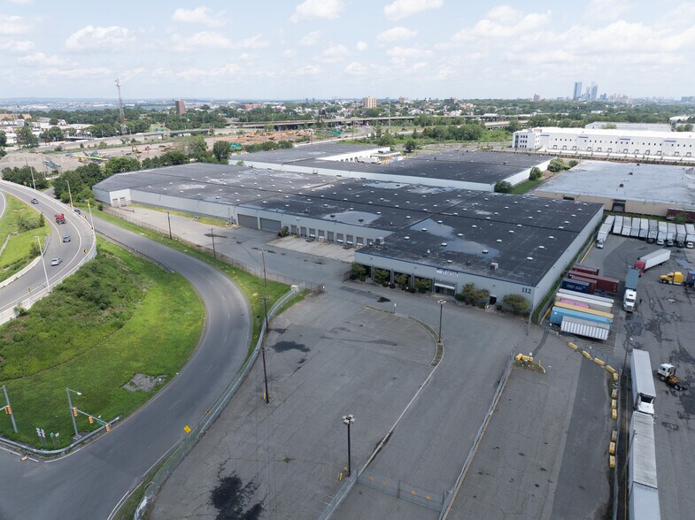 More Photos Of 112 Port Jersey Blvd, Jersey City Warehouse For Lease