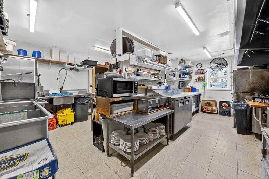 More Photos Of 1281 OH-183, Atwater Restaurant For Sale