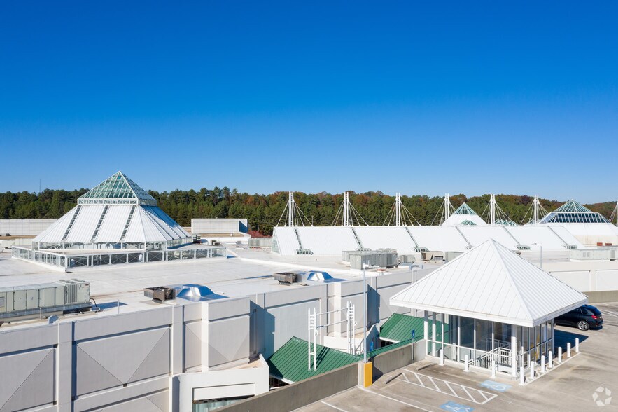 More Photos Of 1000 N Point Cir, Alpharetta Coworking Space