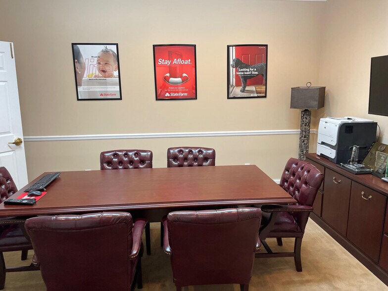 More Photos Of 106 Colony Park Dr, Cumming Office Residential For Lease