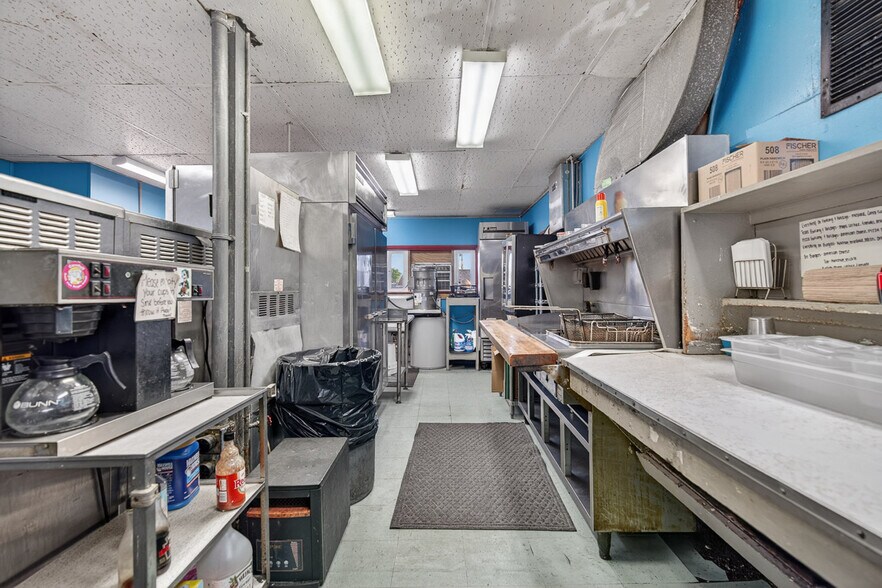 More Photos Of 60200 Southgate Rd, Byesville General Retail For Sale