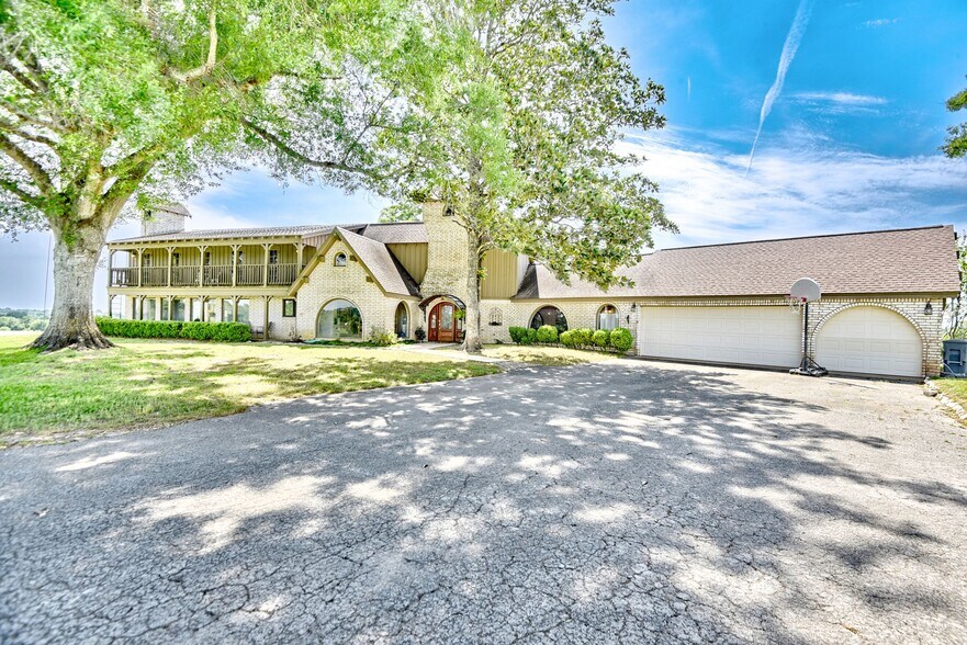 More Photos Of 2575 Old Mill Creek Rd, Brenham Specialty For Sale