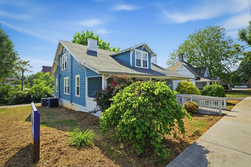 More Photos Of 408 S Green St, Morganton Specialty For Sale
