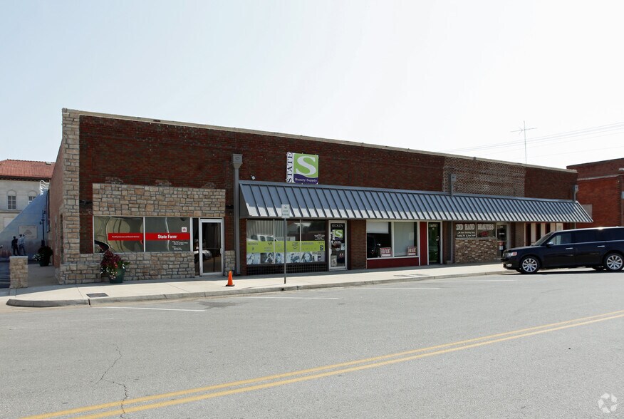 More Photos Of 116-124 N 5th St, Chickasha Storefront For Sale