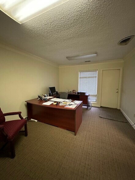 More Photos Of 837 First Colonial Rd, Virginia Beach Medical For Lease