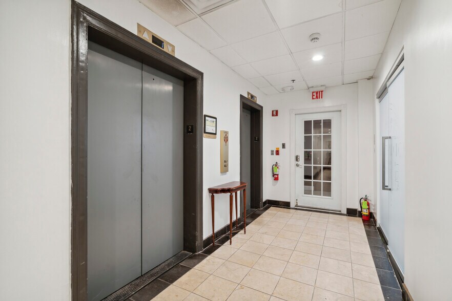 More Photos Of 1737-1739 Chestnut St, Philadelphia Apartments For Lease