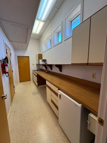 More Photos Of 1701 New Rd, Linwood Office For Sale