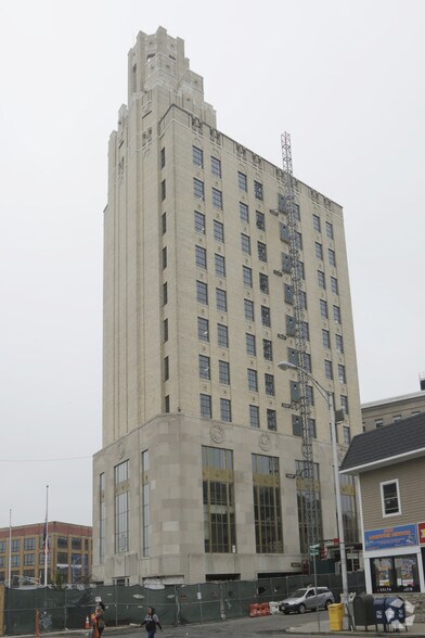 More Photos Of 663 Main Ave, Passaic Office For Lease