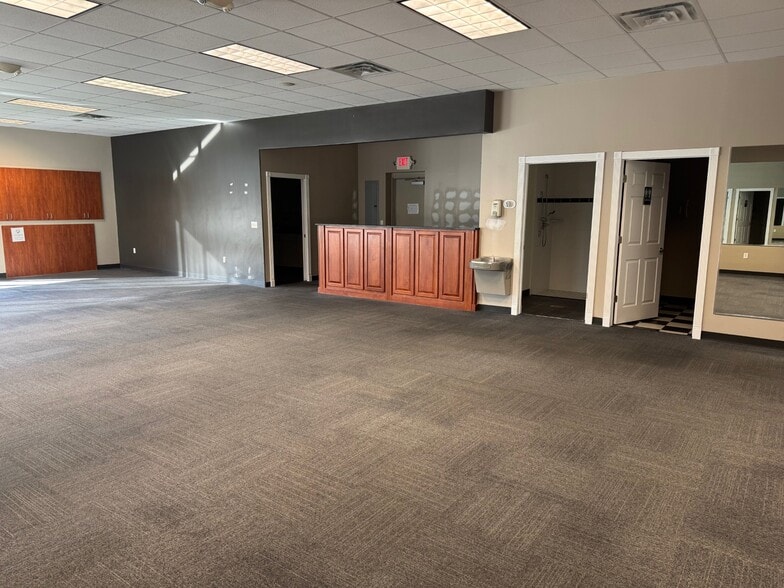 More Photos Of 23211 21 Mile Rd, Macomb Freestanding For Lease