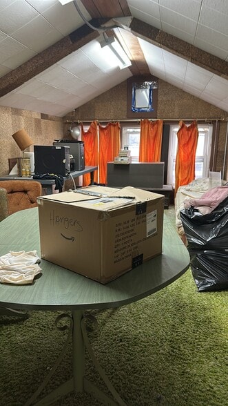 More Photos Of 400 Magnolia St, Beverly Warehouse For Sale