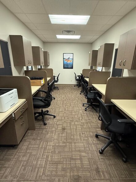 More Photos Of 6131 Gateway Rd, Columbus Office For Lease