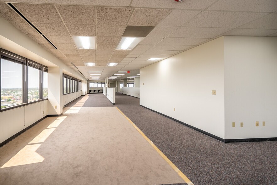 More Photos Of 2800 N 44th St, Phoenix Office For Lease