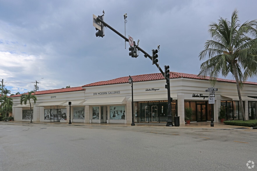 More Photos Of 200-210 Worth Ave, Palm Beach Freestanding For Lease