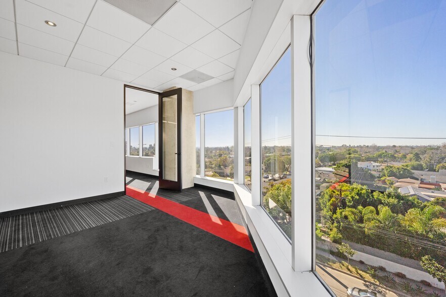 More Photos Of 2566 Overland Ave, Los Angeles Medical For Lease