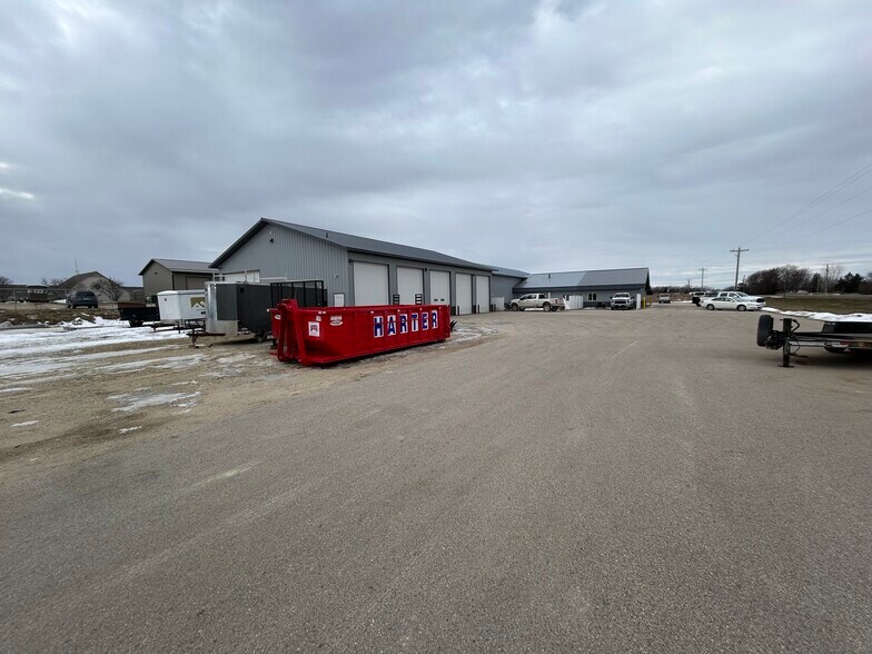 More Photos Of 829 Rolling View Ln SE, Pine Island Warehouse For Sale