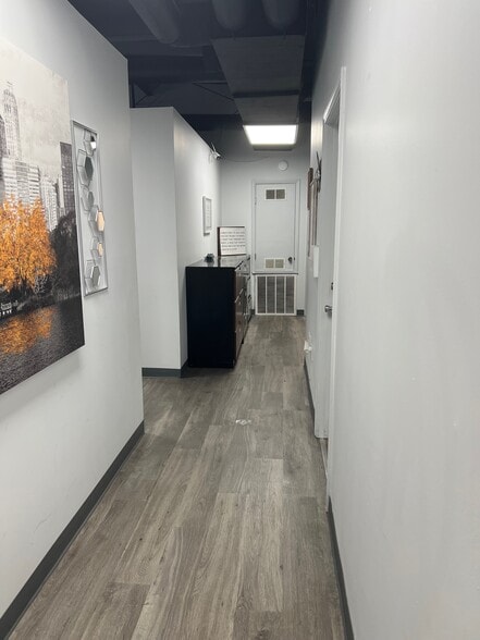 More Photos Of 1425 S University Ave, Little Rock Office For Sale