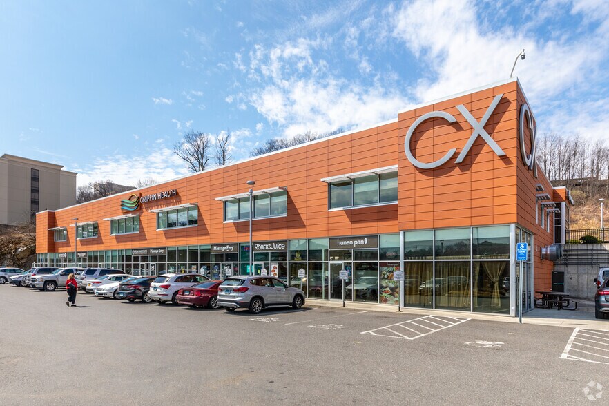 More Photos Of 100-110 Commerce Dr, Shelton Storefront For Lease