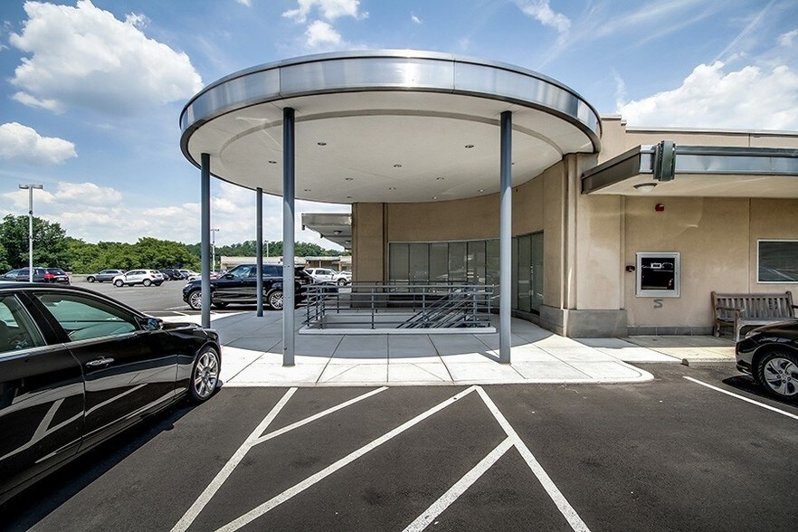 More Photos Of 610 Old York Rd, Jenkintown Office For Lease