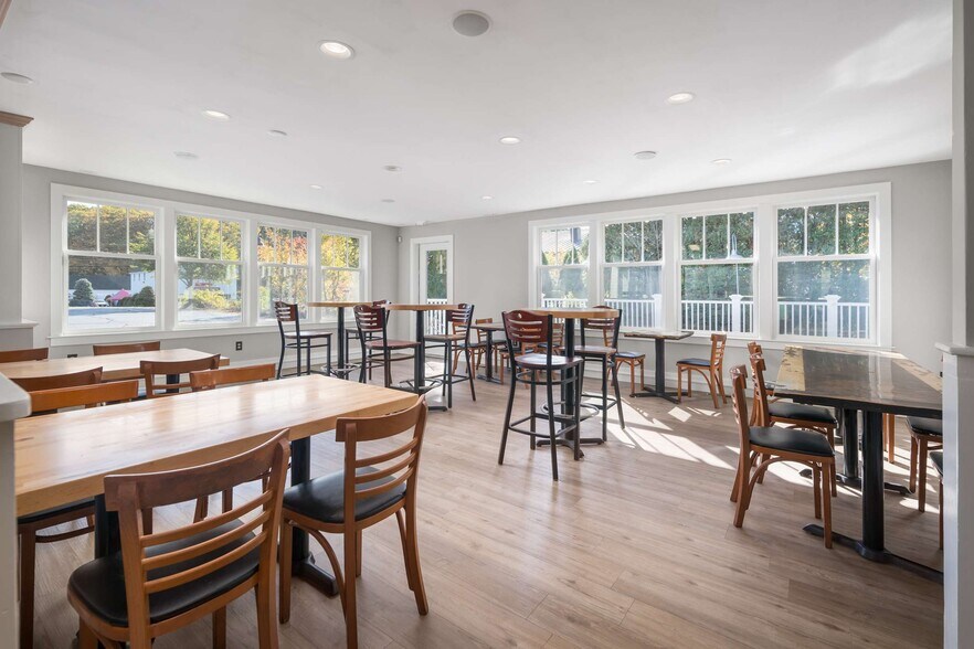 More Photos Of 57-59 State Rd, Kittery Medical For Sale