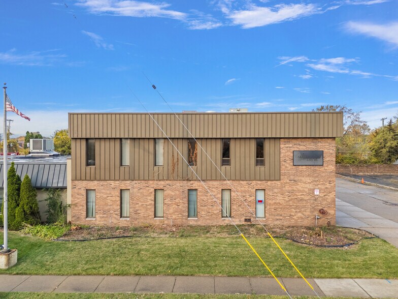 More Photos Of 22777 Kelly Rd, Eastpointe Office Residential For Sale