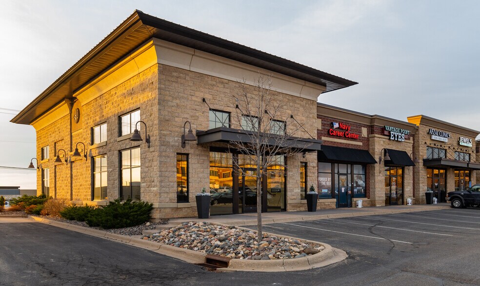 More Photos Of 755 Bielenberg Dr, Woodbury Storefront Retail Office For Lease