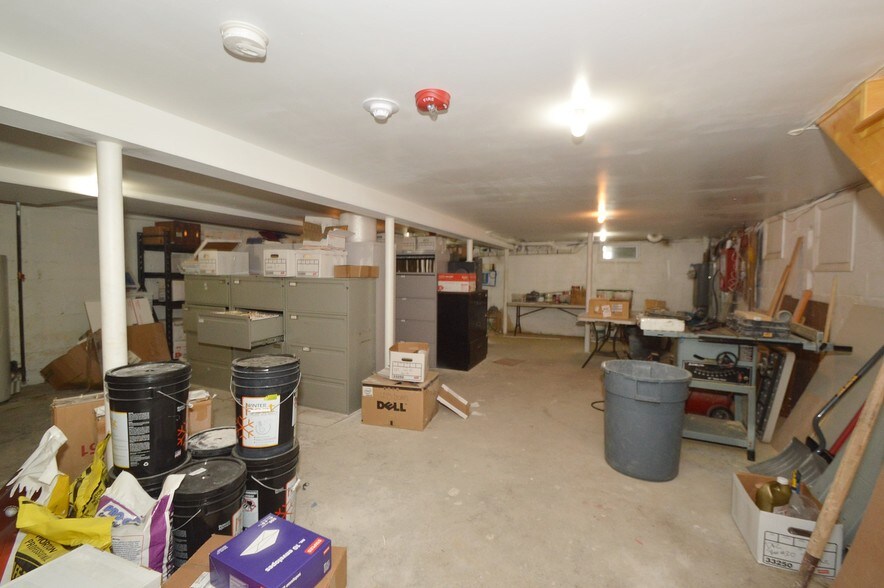 More Photos Of 590 Sunrise Hwy, Baldwin Freestanding For Lease