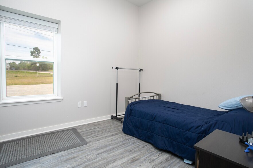 More Photos Of 9854 US Highway 271, Tyler Warehouse For Sale