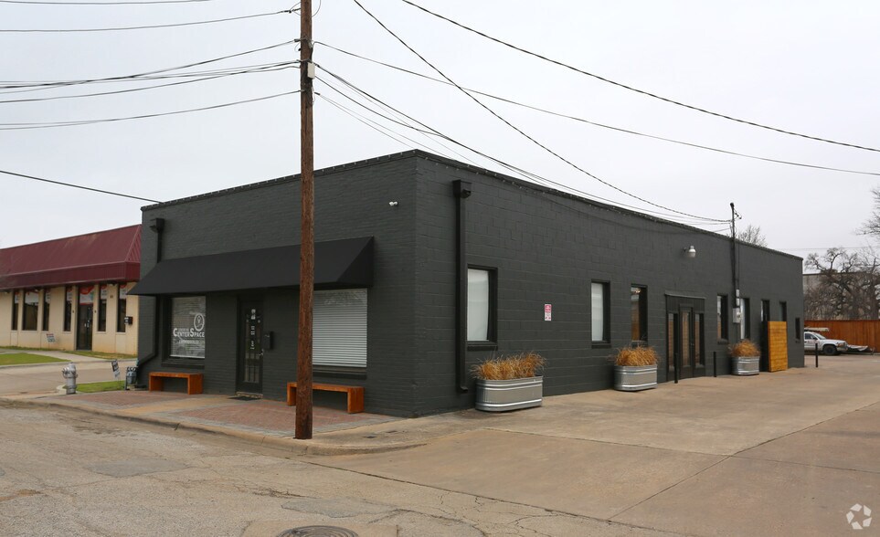 More Photos Of 609 E Main St, Arlington Coworking Space