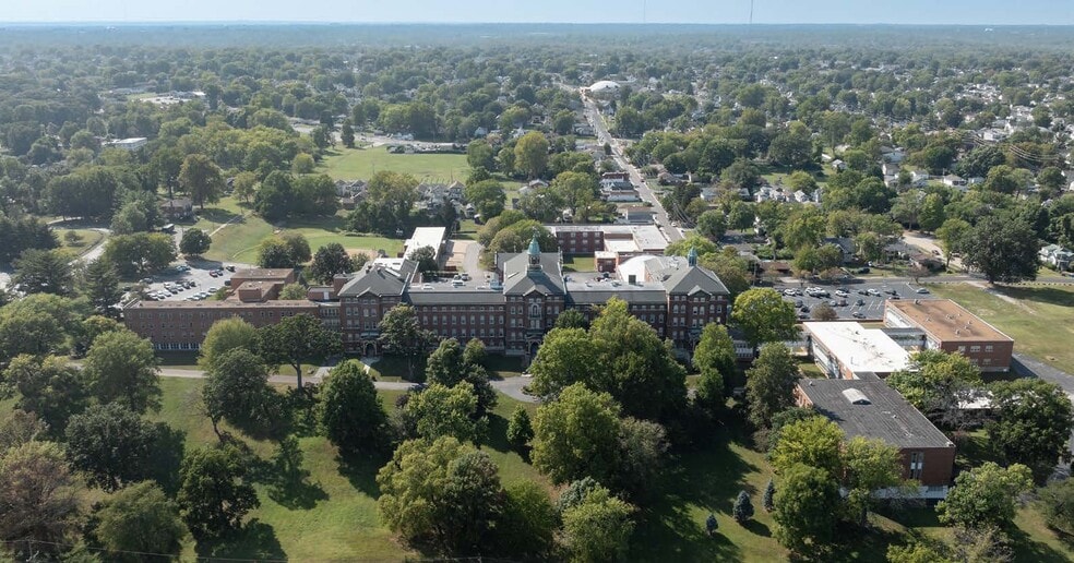 More Photos Of 320 E Ripa Ave, Lemay Schools For Sale