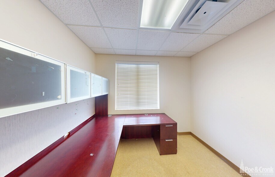 More Photos Of 825 Davis St, Blacksburg Medical For Lease