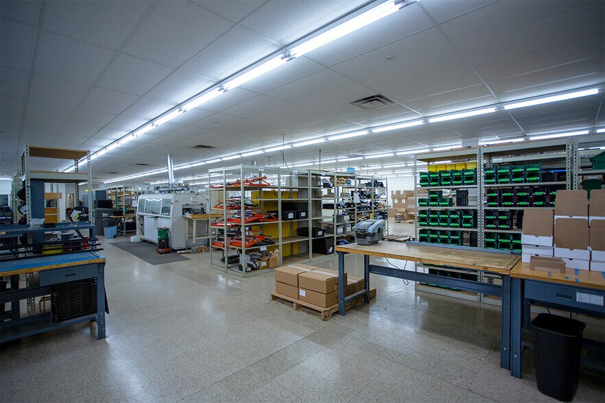 More Photos Of 11 Beaver Brook Rd, Littleton Light Manufacturing For Lease