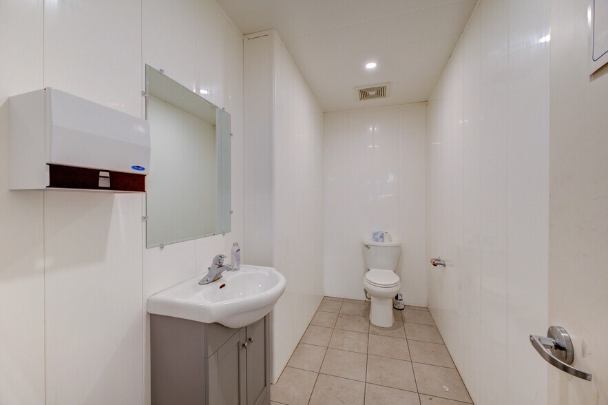 More Photos Of 26 Tamara Pl, Brantford Distribution For Sale