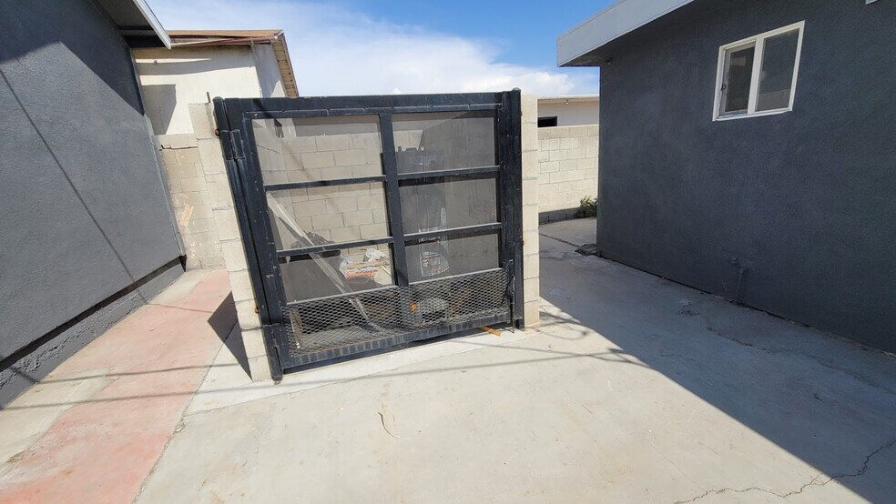 More Photos Of 605 E Valley Blvd, Colton Freestanding For Lease