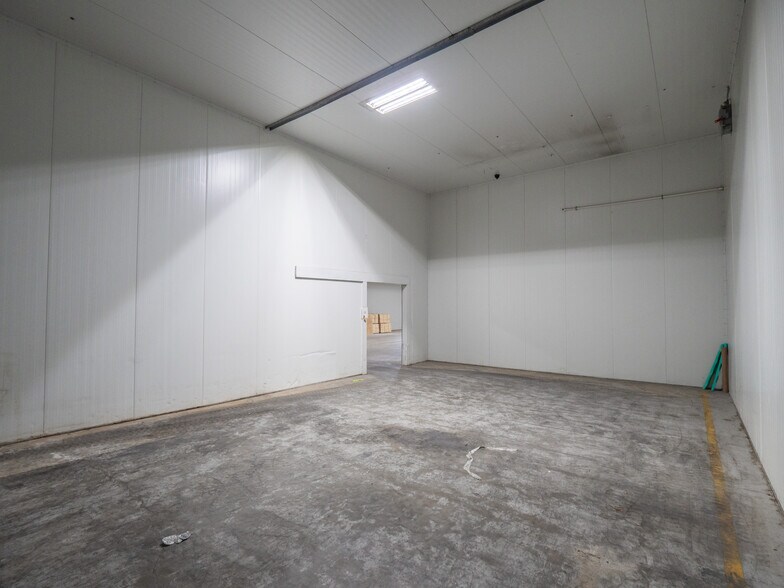 More Photos Of 5230 W State Highway 71, La Grange Refrigeration Cold Storage For Sale