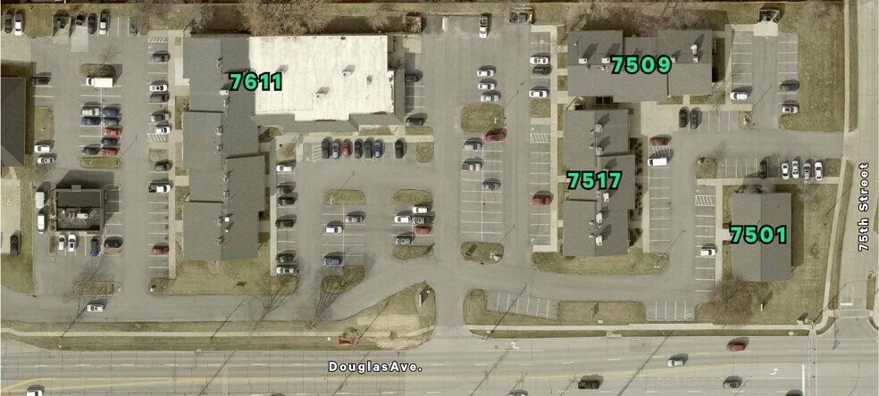 More Photos Of 7501-7611 Douglas Ave, Urbandale Unknown For Lease