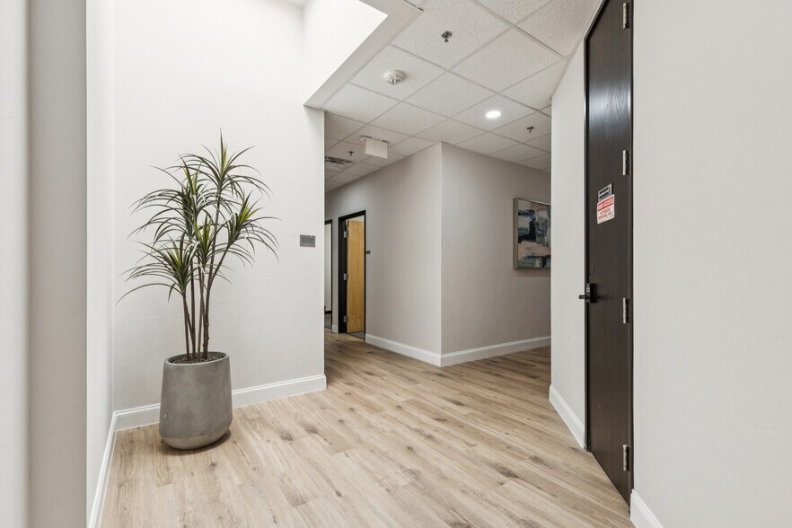 More Photos Of 4320 N Belt Line Rd, Irving Coworking Space