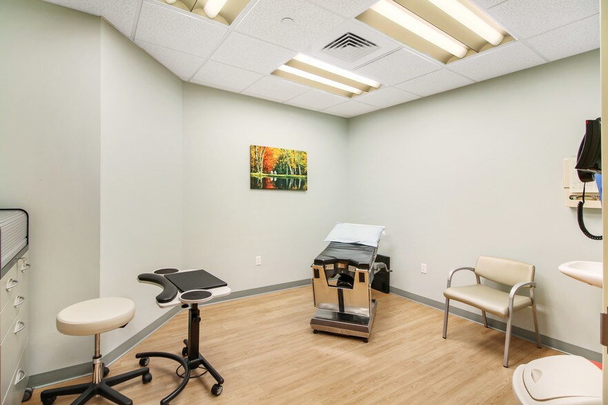 More Photos Of 4848 Coconut Creek Pky, Coconut Creek Medical For Lease