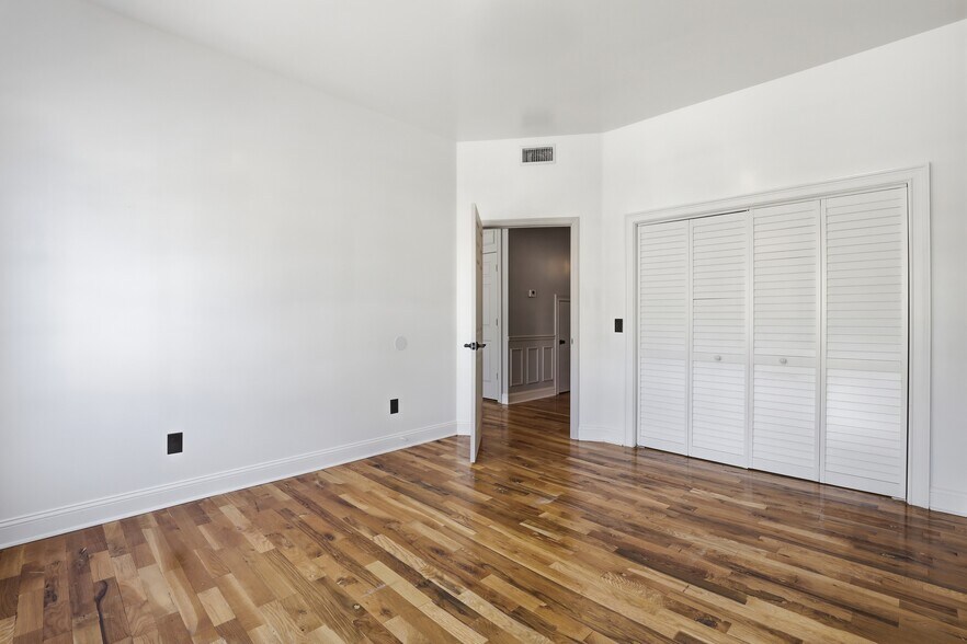 More Photos Of 521 W 37th St, Savannah Multifamily For Sale
