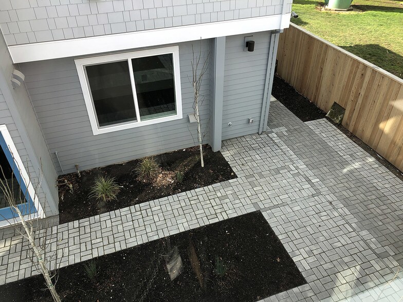 More Photos Of 7025-7045 N Mohawk Ave, Portland Multifamily For Sale